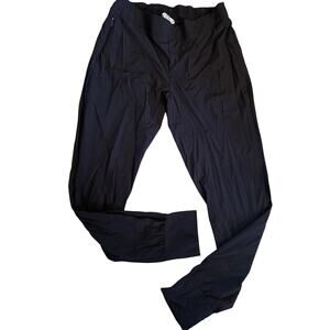 NIKE activewear pants size MEDIUM - black
